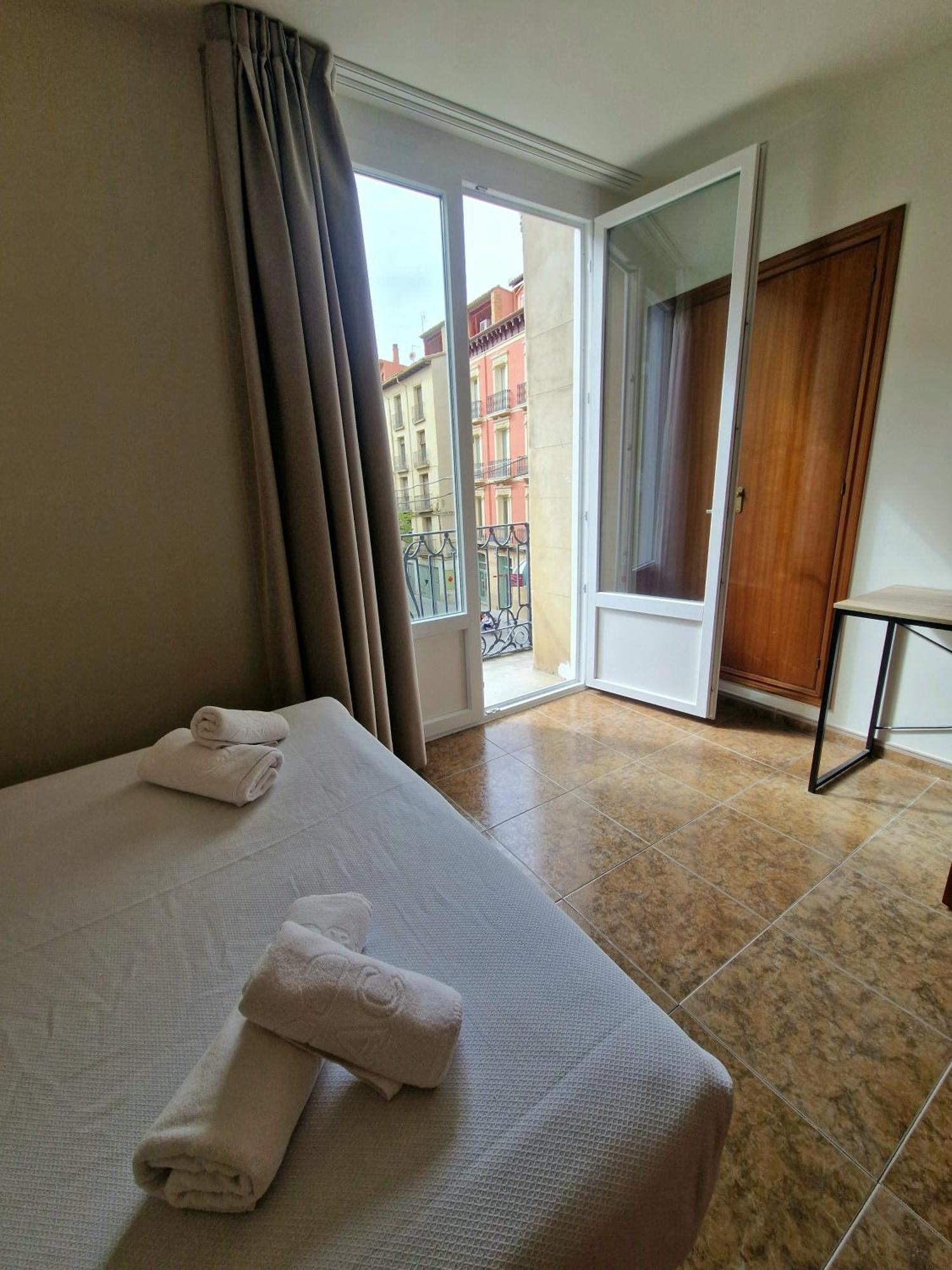 Hostal Rugaca Huesca Zewnętrze zdjęcie