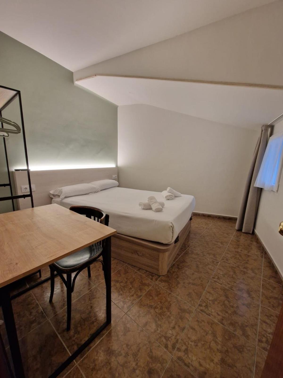 Hostal Rugaca Huesca Zewnętrze zdjęcie